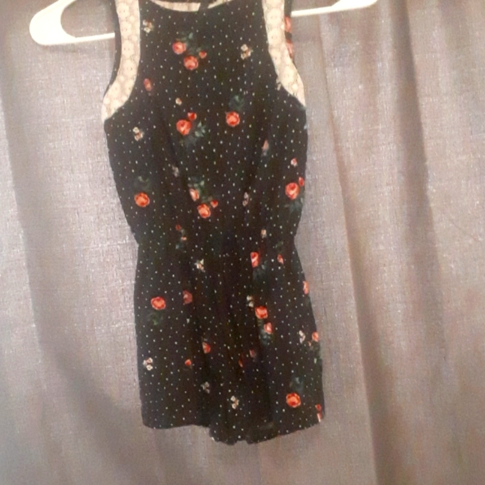 Cute black/white with roses short jumpsuite